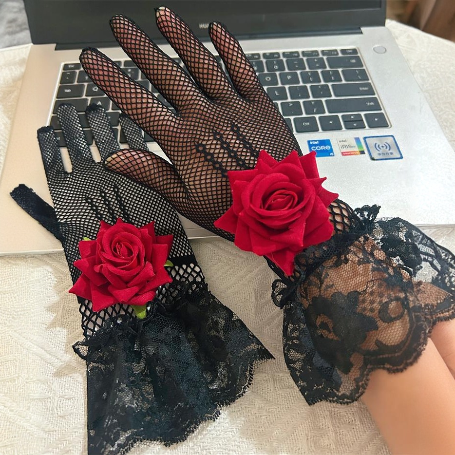 Three dimensional realistic lace fishing net