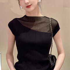 ネットの赤い新型の百合フランスの半透明のニットの半袖のtシャツの女性の夏の肩の袖なしの氷の糸の上着