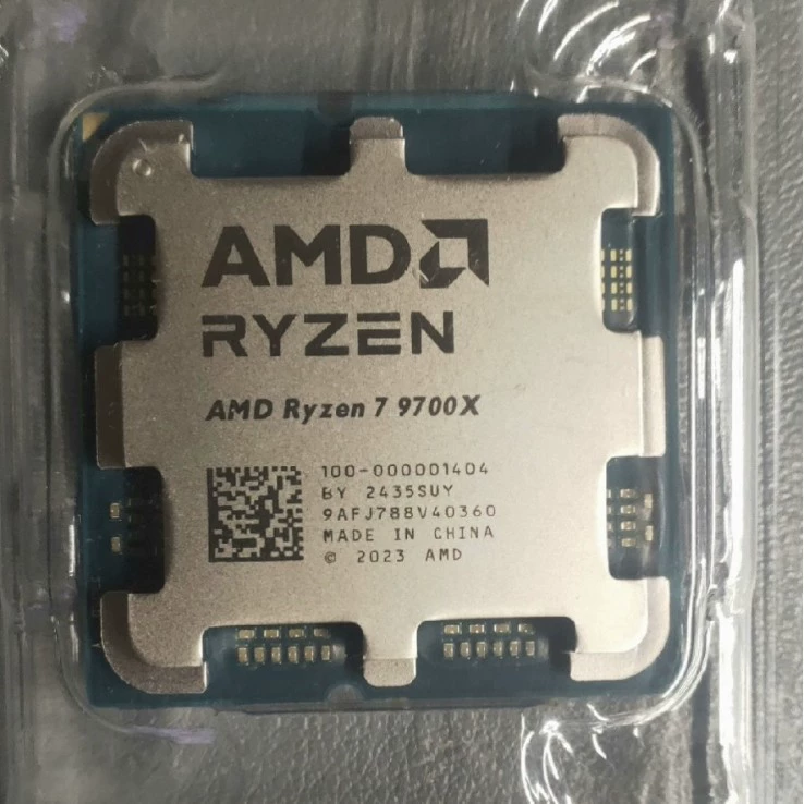 AMD Ryzen 7 9700X loose chip AM5 8-core 16-thread desktop computer CPU processor suitable for X870