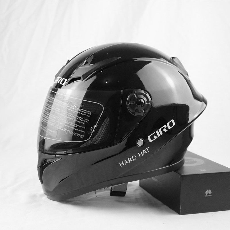 밝은 검정색 단색(장갑 포함)