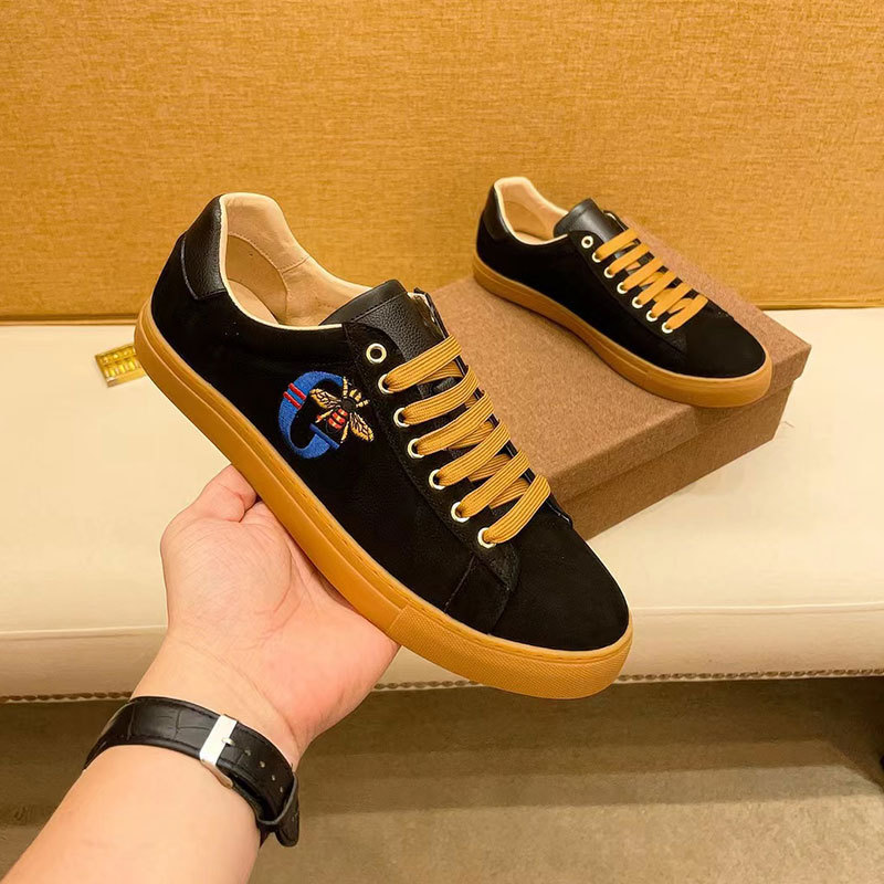 Fucci European Station 2025 New Trendy Brand Genuine Leather Embroidery High-End Little Bee Men's Shoes Luxury Casual Sneakers Fucci European Station 2025 New Trendy Brand Genuine Leather Embroidery High-End Little Bee Men's Shoes Luxury Casual Sneakers