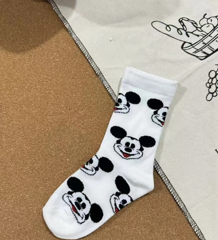 子供用ミッキーソックスインスタイルチューブソックス秋と冬の漫画綿の靴下新しい吸湿発散性綿の子供の靴下トレンディな靴下|undefined
