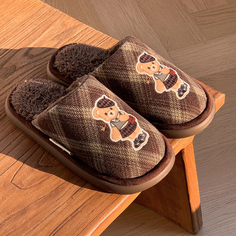 Zapatillas de algodón para mujer 2026 nuevo otoño e invierno hogar interior antideslizante fondo suave cálido más zapatillas de algodón de terciopelo para hombres y mujeres