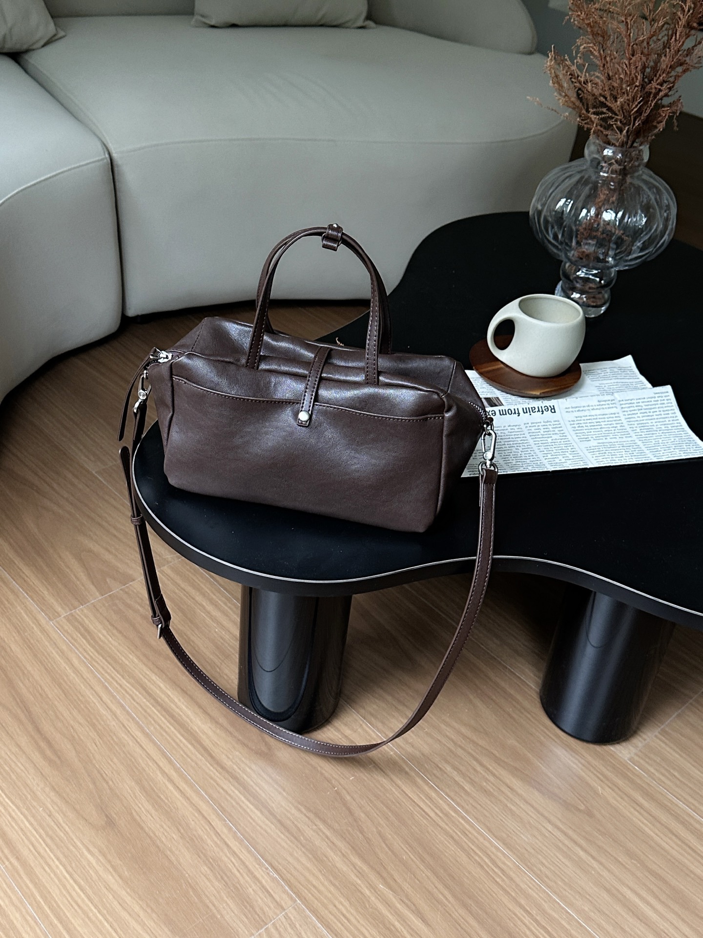 Genuine Leather Pillow Bag For Women - New European & American Retro Shoulder Bag, Large Capacity Boston Handbag For Commuting - Thumbnail 6