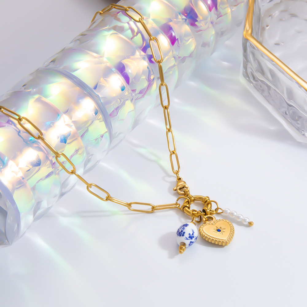 304 Stainless Steel Chain Material PVD Coated Real Gold Plated 18K Gold Heart Shape 304 Stainless Steel IG Style Waterproof Non Tarnish 304 Stainless Steel Pendant Necklace