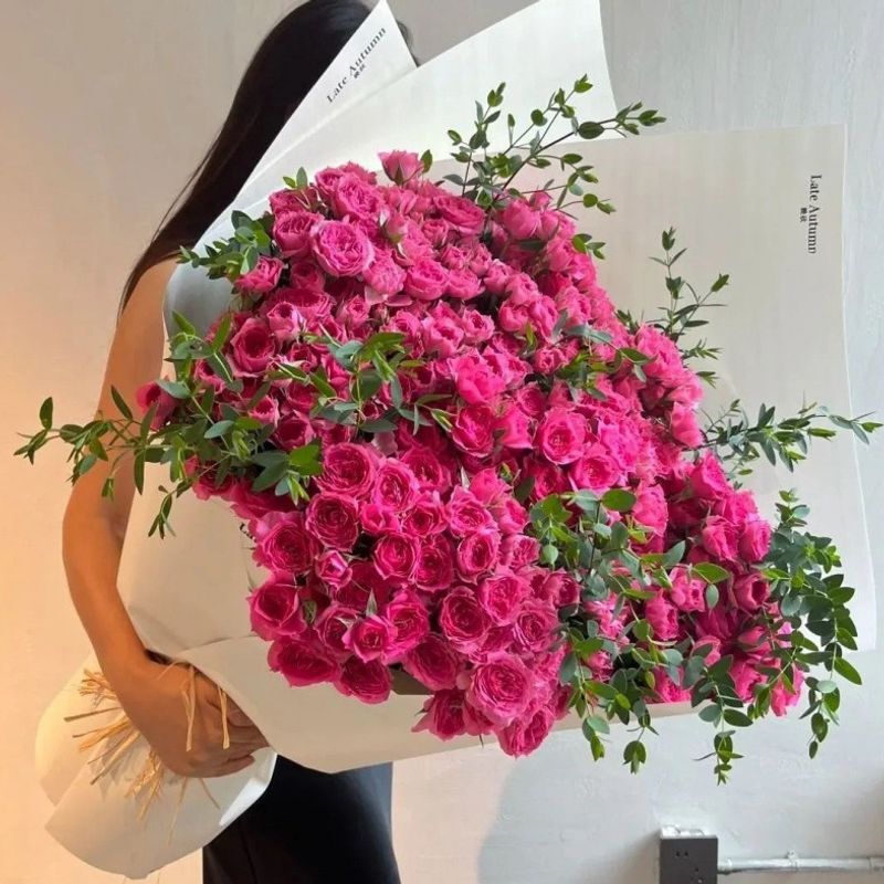 Multi-head rose bouquet, fresh flowers for home decoration, hand-held bouquet, real flowers, direct from Yunnan, for birthdays Multi-head rose bouquet, fresh flowers for home decoration, hand-held bouquet, real flowers, direct from Yunnan, for birthdays