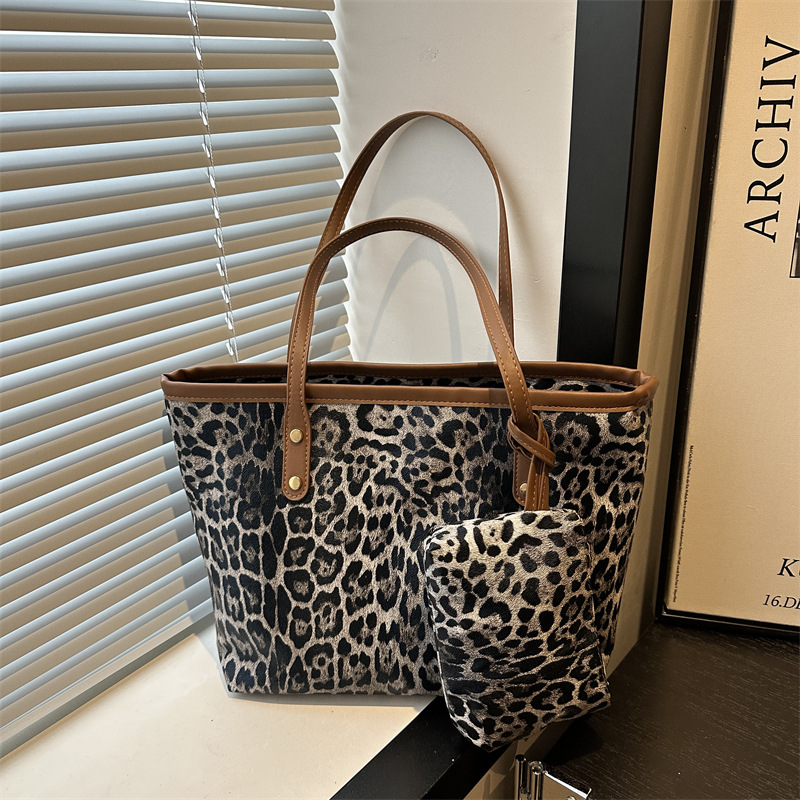 Bolso de gran capacidad de leopardo para mujeres 2024 nueva moda bolso de hombro de moda bolso de mano bolsa de moda bolsa de compras