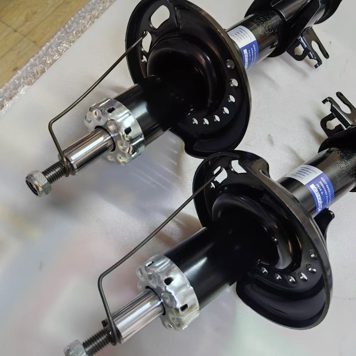 Suitable for Jeep Pu Free Light Front Shock Absorber, Renegade Rear Shock Absorber, Renegade 1.4t Front and Rear Shock Absorber