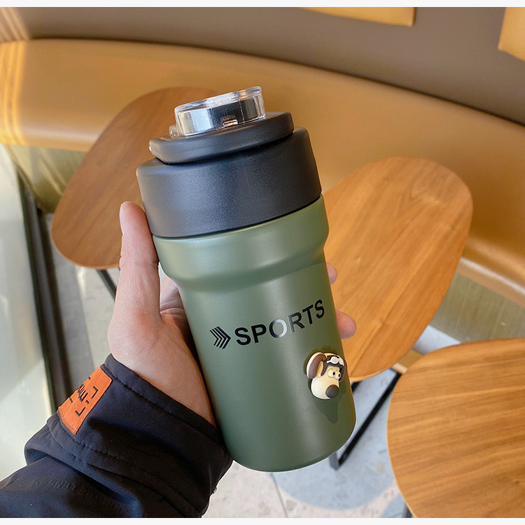 Taza termo de café conveniente de las mujeres de alto diseño de la taza de agua sentido nicho niños bebida doble taza portátil al aire libre con paja