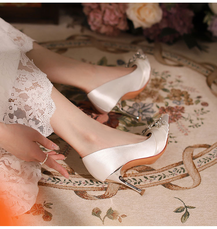 H-18 High Heels Wedding Banquet Women Elegant Stiletto Sexy Bridesmaid Pointed Toe Style White Large Size Single_vogvips.com