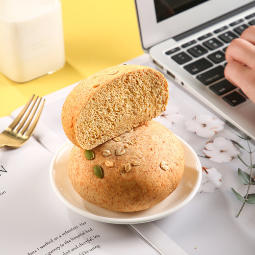 Whole Wheat Bagel Breakfast Sandwich Soft European Style Bread Filling Coarse Grain Meal Replacement Low Fat Leisure Factory Direct Sale Rye Wholesale