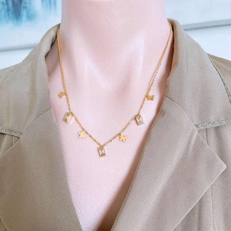 Elegant Four Leaf Clover Square Butterfly Titanium Steel Inlaid Zircon Necklace 1 Piece