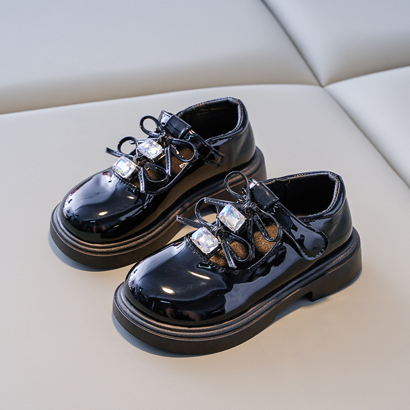 Zapatos de cuero para niñas 2025 otoño nuevo arco infantil zapatos de princesa de estilo extranjero zapatos de diamante brillante mary zapatos de moda