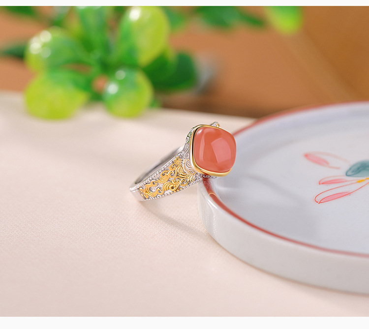 Nhẫn bạc S925 mạ vàng nước đỏ đính ngọc Hòa Điền phong cách retro hình cỏ lau kim cương — Kiểu ngọc bích chi tiết 4