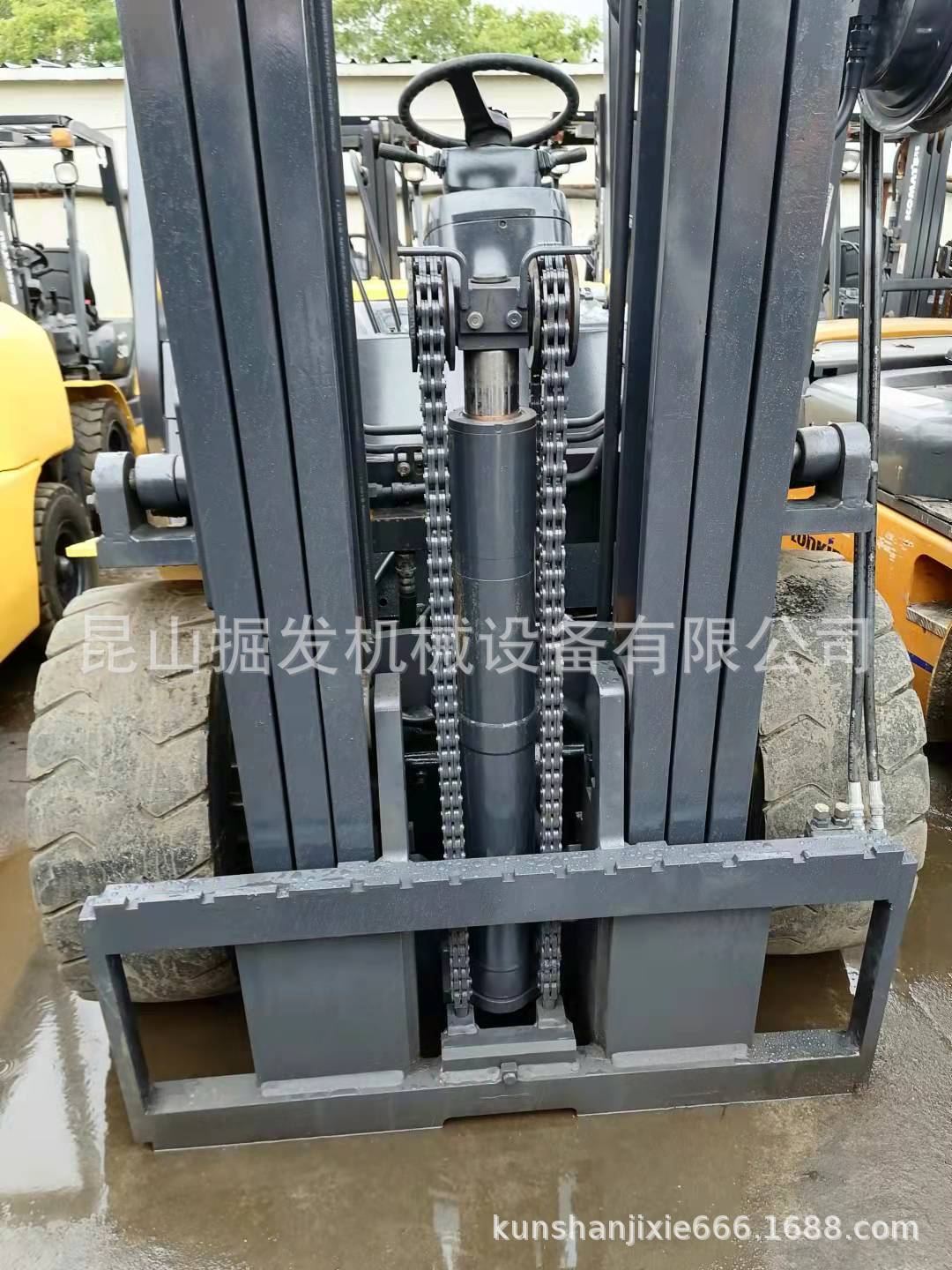 二手KOMATSU小松40叉车带中钢二手 小松4吨 燃油叉车