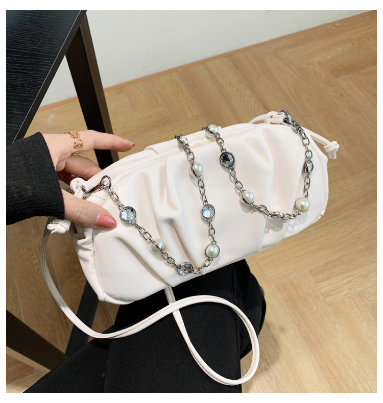 Wholesale Soft Pu Fold Pearl Chain Single Shoulder Handbag Nihaojewelry display picture 43