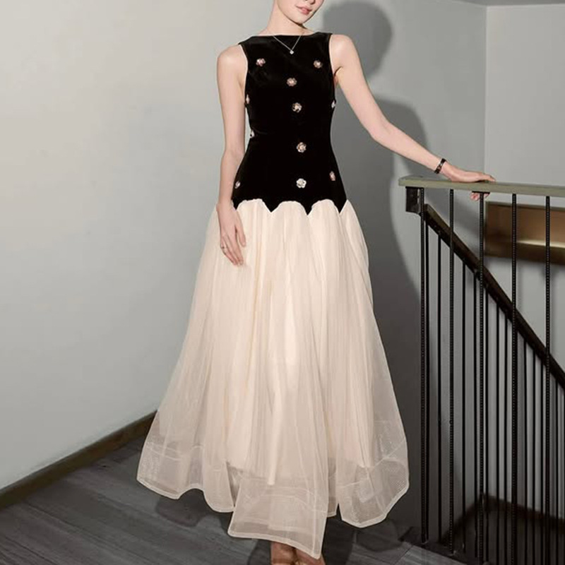 Fashionable Design Dress for Women 2026 Spring New Elegant Style Beaded Design Sleeveless Slim Fit Long Dress