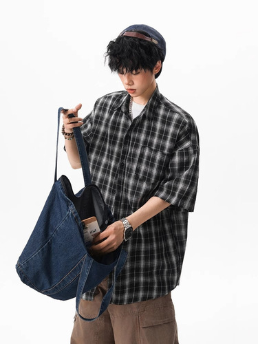 Japanese-style Relaxed-Feel Plaid Short-Sleeve Shirt — Unisex Summer Casual All-Match, Sun-Protective, Half-Sleeve Lazy-Chic Top Coat