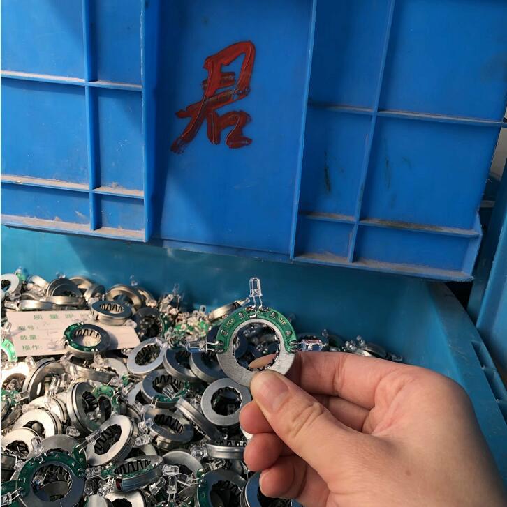 PU闪光轮灯芯64.70滑板车发光轮灯芯溜冰鞋闪轮配件