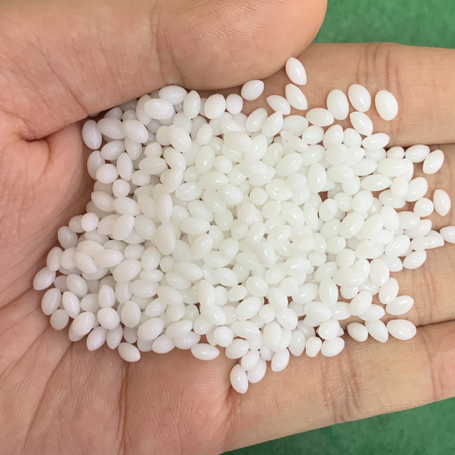 吹膜级PBAT全生物降解颗粒 食品级薄膜袋子原料