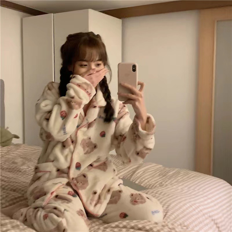 Franela dibujos animados fresa oso Pijamas Mujer coral vellón Linda niña de dos piezas de ropa para el hogar transmisión en vivo generación en línea