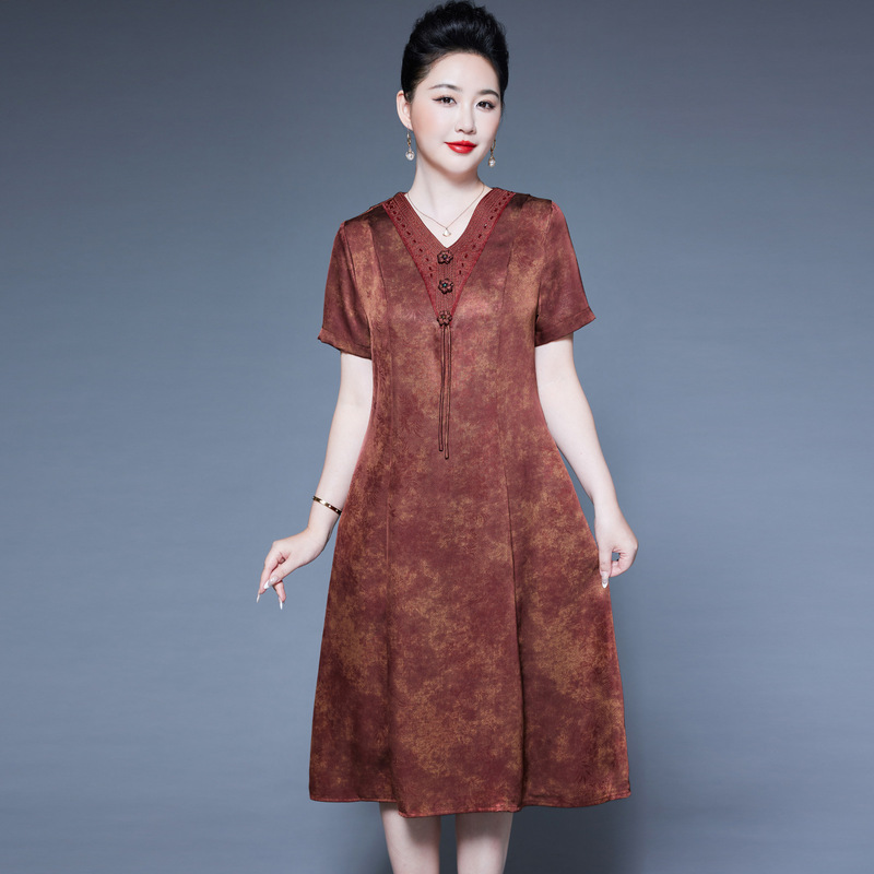 Mom's Summer Silk Mid-Length Dress with V-Neck and Short Sleeves for Middle-Aged and Elderly Women, Thin and Breathable, Tummy-Covering, Plus-Size Dress Mom's Summer Silk Mid-Length Dress with V-Neck and Short Sleeves for Middle-Aged and Elderly Women, Thin and Breathable, Tummy-Covering, Plus-Size Dress