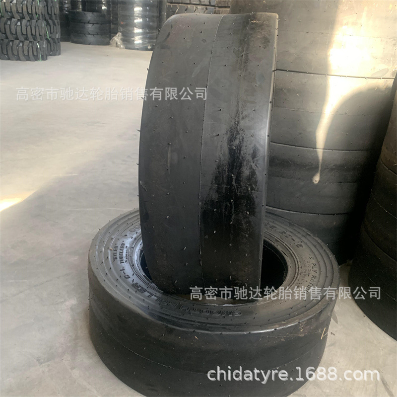 供205/60-15光面胶轮压路机轮胎C-1 ROLLER实心压路机专用后轮