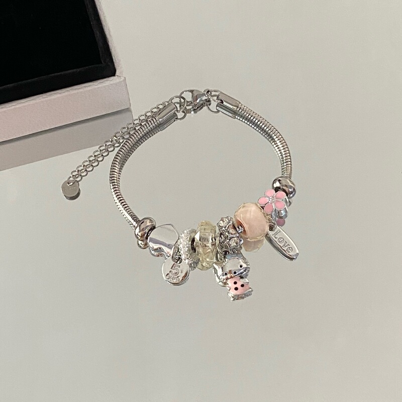Amazon Cross-Border Hello Kitty Pendant Beaded Bracelet for Women, Cute and Exquisite Stainless Steel Jewelry