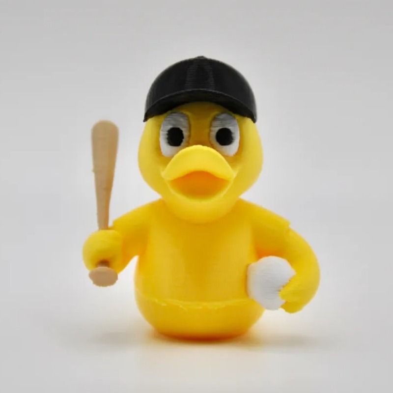3Dプリントされた野球をするアヒルの置物 - かわいいアヒルの装飾品、家庭用テレビキャビネットに最適|undefined