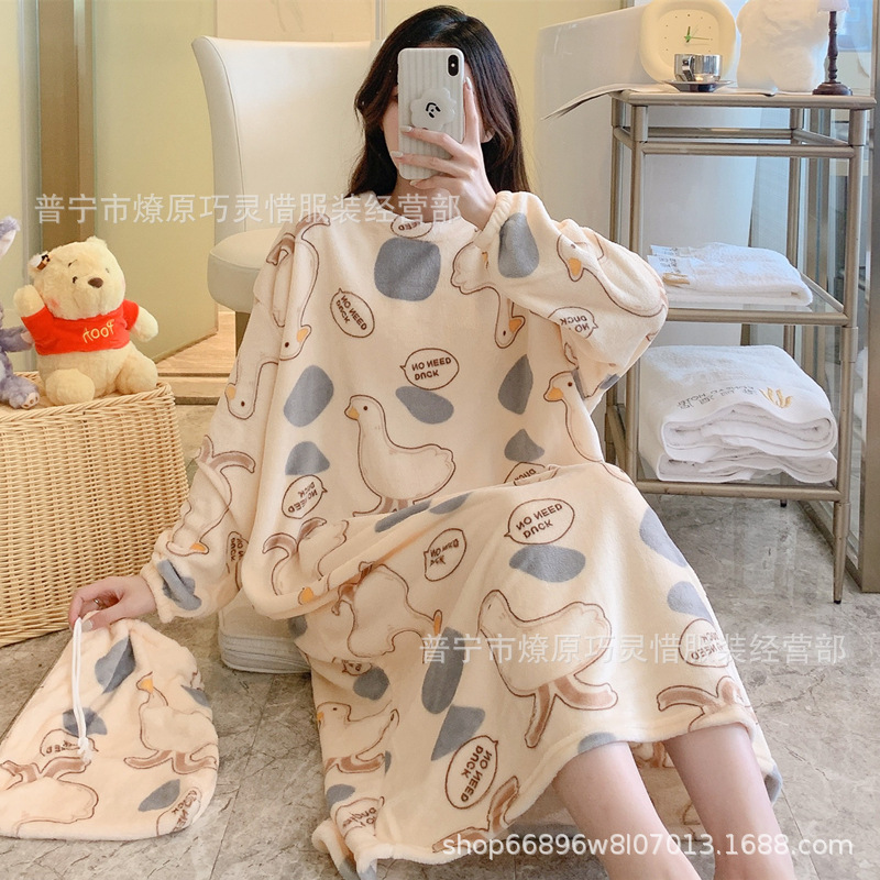 Pijamas de mujeres otoño invierno de franela lindo dibujo animado 2024 nuevo coral de lana gruesa falda cálida ropa para el hogar