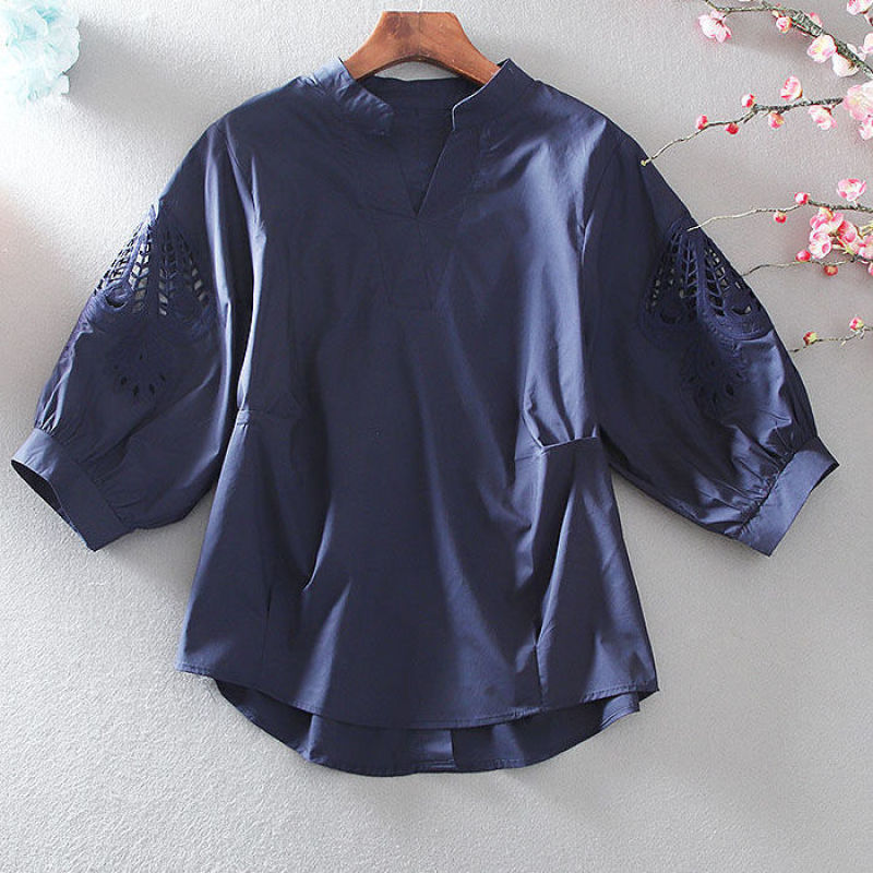 Áo sơ mi nữ cổ chữ V cotton tay lửng thiết kế khoét lỗ thanh lịch — Màu xanh lam nhạt