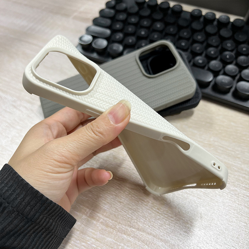 シンプルで高級感のあるiPhone14/16 Pro Max/17用織り/ニット柄X純色ケース|undefined