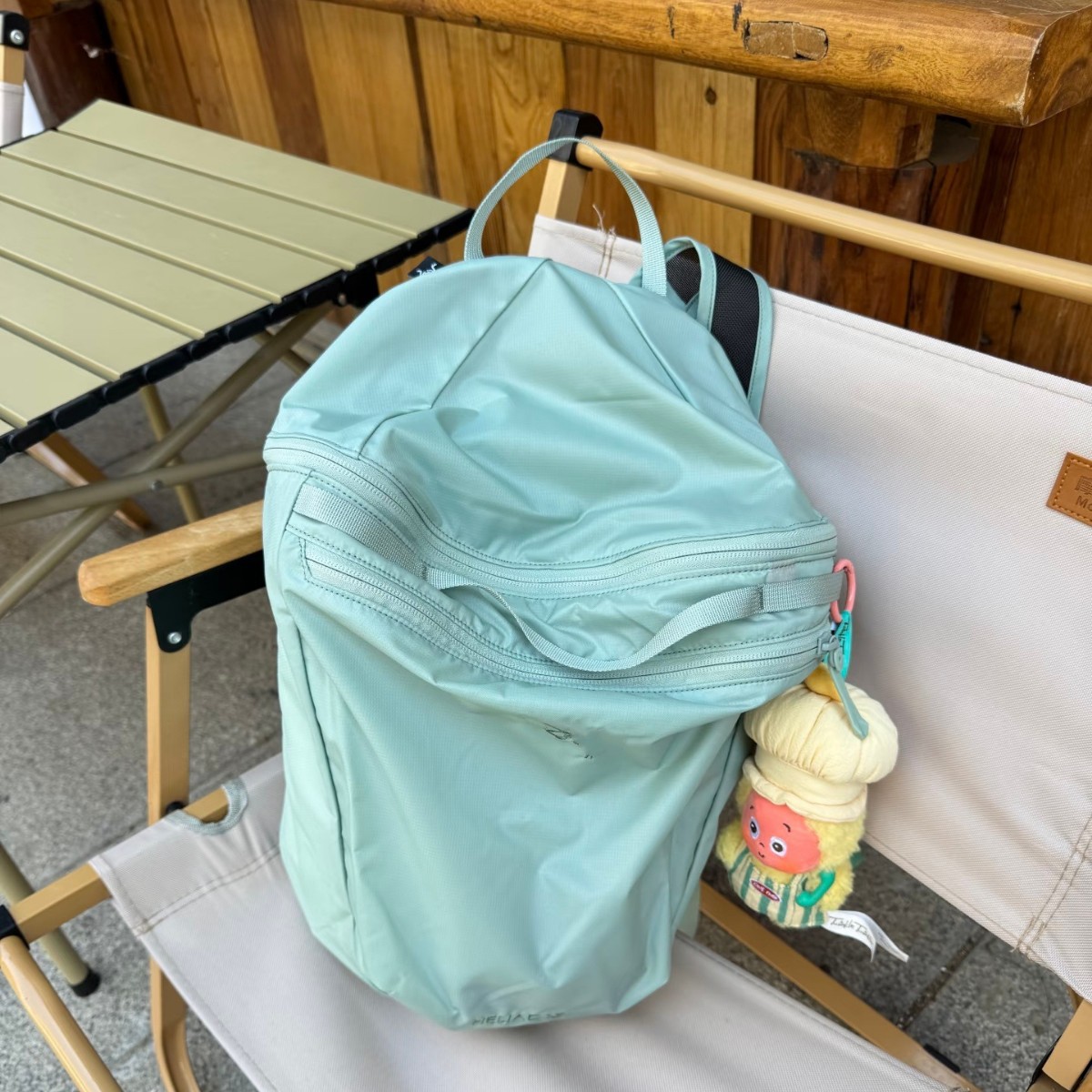 Marca de marea esqueleto de pollo 15L mochila de bordado impermeable, mochila deportiva ligera, bolsa de viaje al aire libre unisex