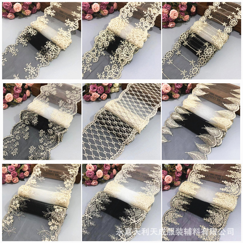 White double-sided silk threads with bow