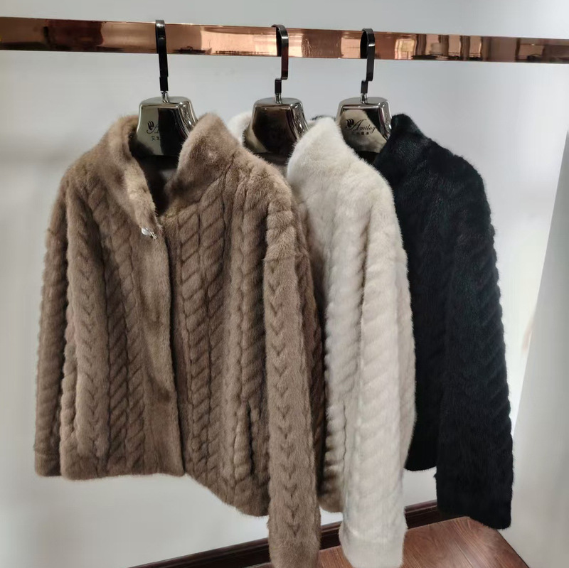 Customized Winter Clothing Classy Mink Fur Outwear Whole Mink Women's Mink Fur Outwear Winter Fashion Thickeneded Outwear