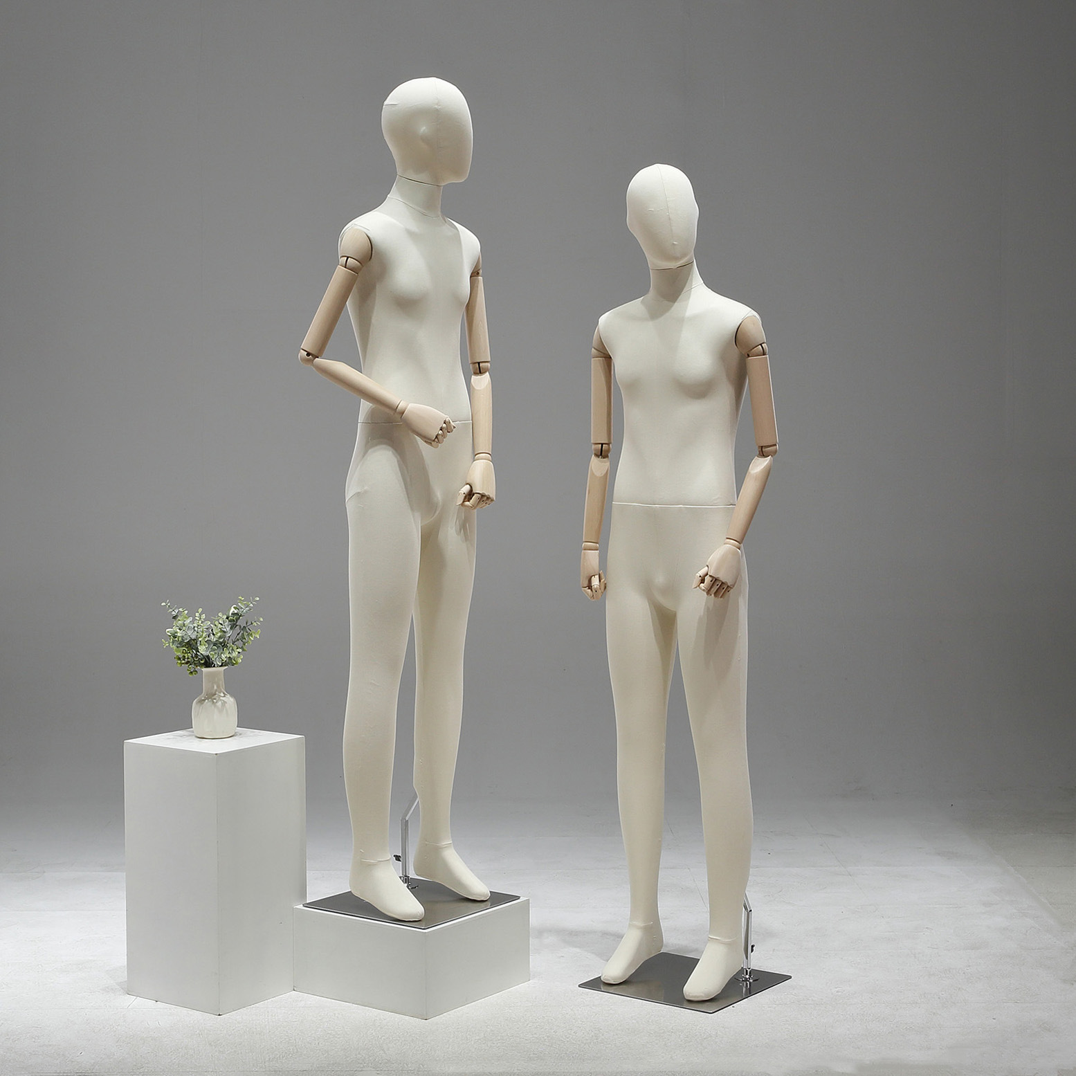 Tienda de ropa coreana colgante de hombro plano modelo de mano accesorios ventanas de mujer y mujer mitad de cuerpo maniquí modelo de muñeca estante de exposición