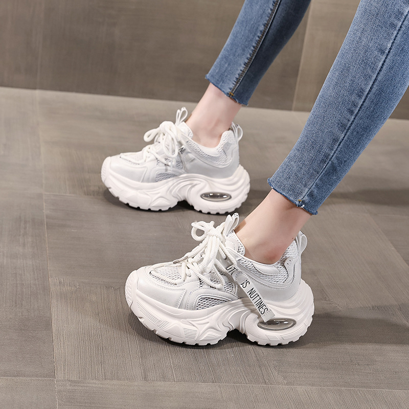 Giày sneaker nữ đế dày độn cao thoáng khí mặt lưới HS9866-5 — Màu trắng be