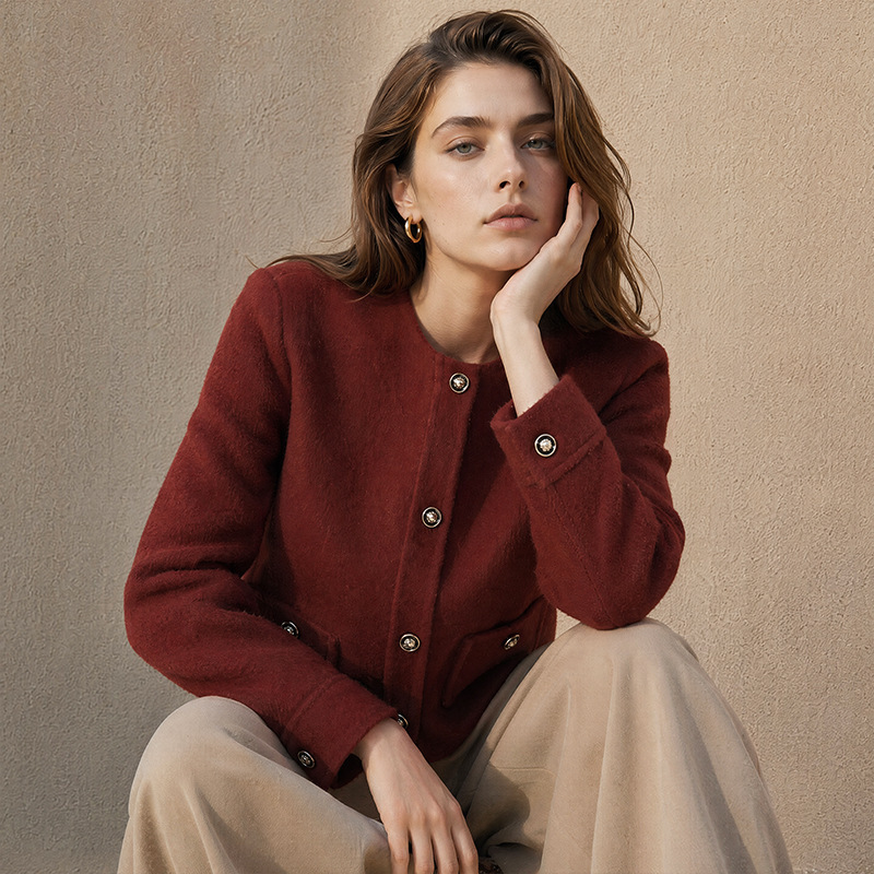 2026 Autumn/Winter Camel Wool Coat for Petite Women, Short Style, Elegant Woolen Jacket for Commuting, Women's Wool Coat with Silk Accents 2026 Autumn/Winter Camel Wool Coat for Petite Women, Short Style, Elegant Woolen Jacket for Commuting, Women's Wool Coat with Silk Accents