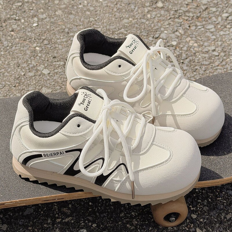 These ugly-cute German training shoes are versatile white sneakers for women, a 2026 new style, perfect for students, and are incredibly stylish and comfortable to wear