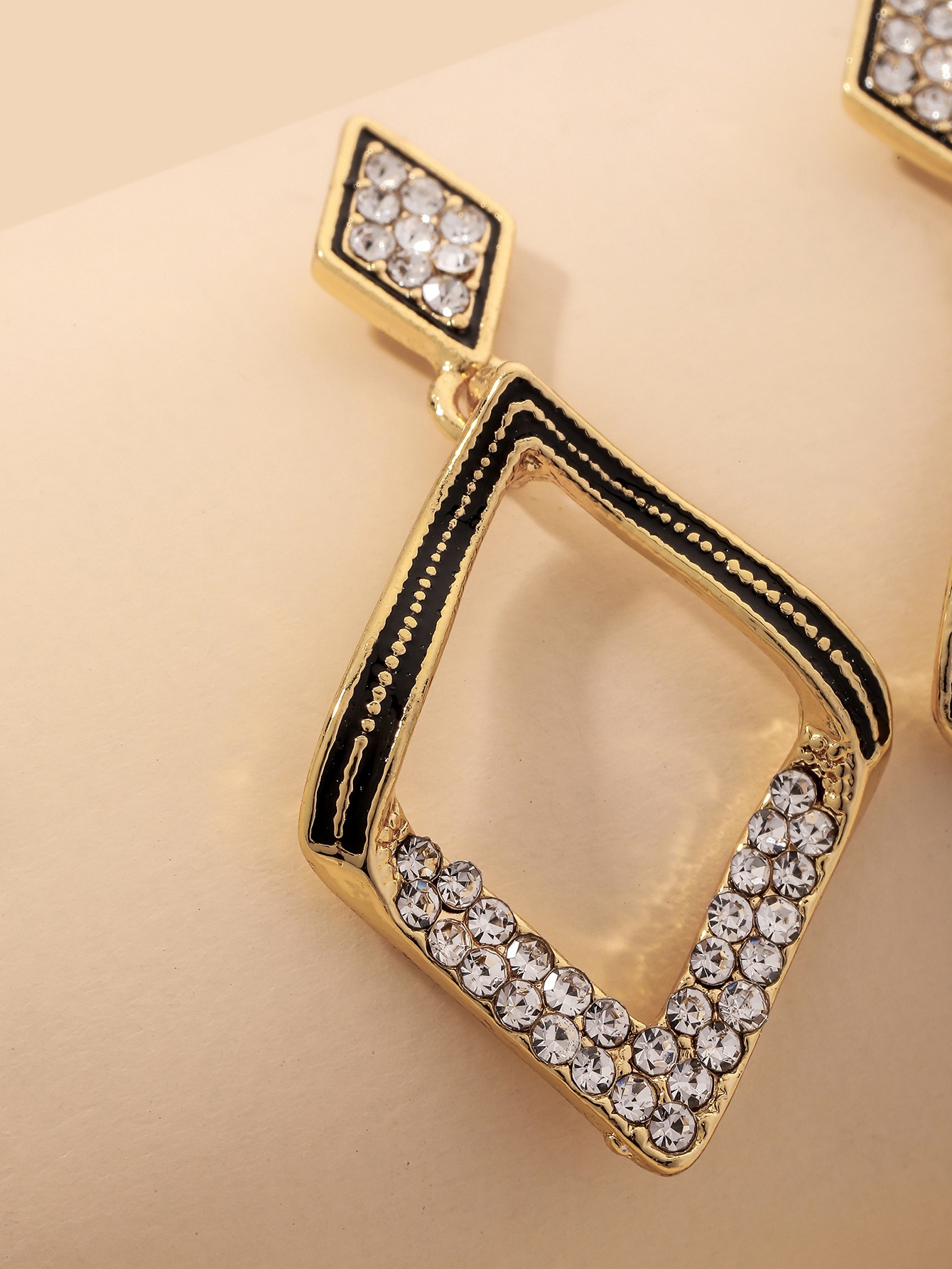 Square Diamond Geometric Earrings display picture 5