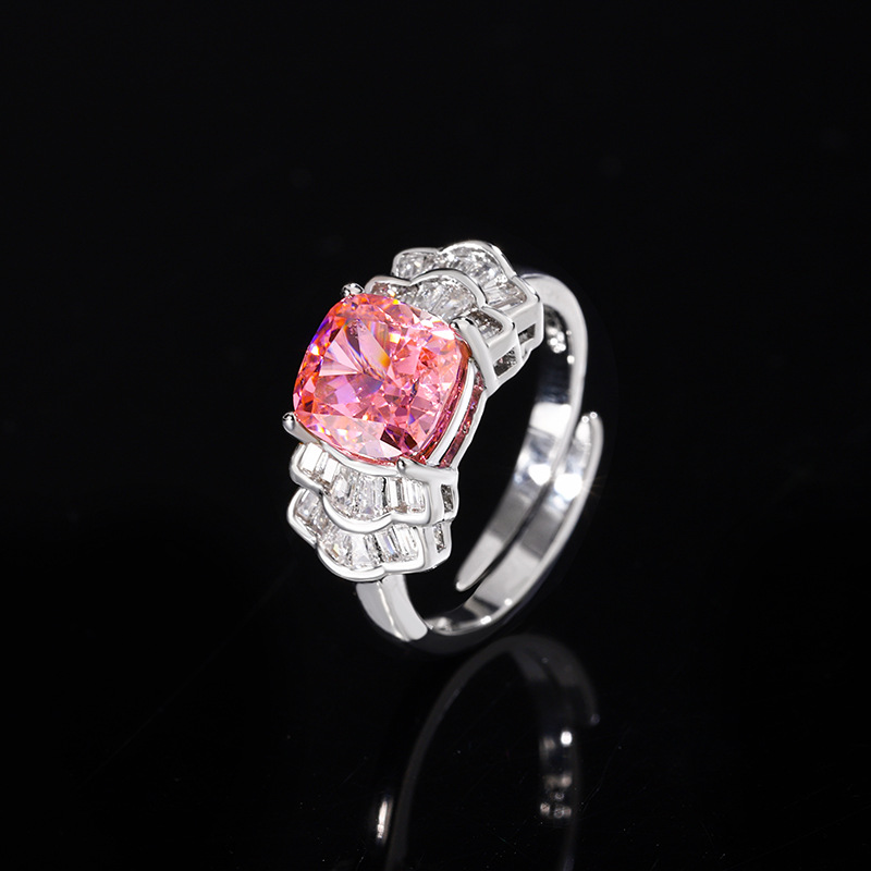Joyas de Zhuang Shengsheng, incrustaciones de cobre, venta caliente, diamantes de alto carbono, flores de hielo, anillos de corte, lazos, diamantes, piedras principales 8*8