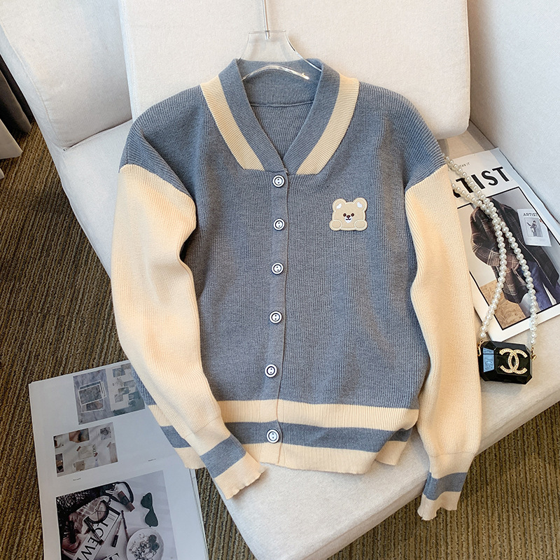 Real shot in stock autumn new design contrast color baseball uniform cardigan coat knitwear sweater for women