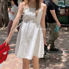 现货2025夏季新款韩国东大门八奶气质纯色系带蕾丝吊带裙连衣裙女