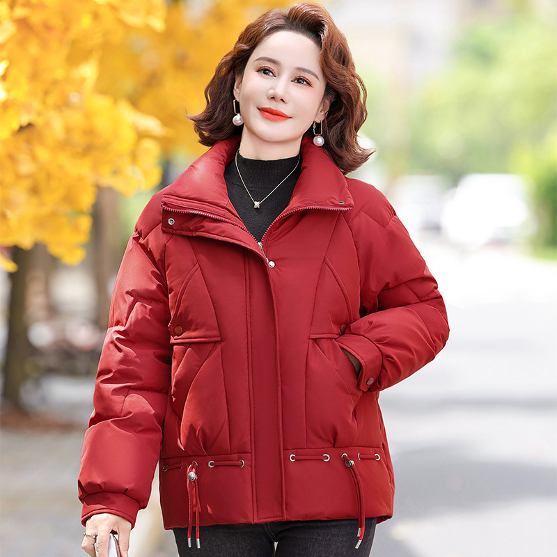 中年のお母さんの冬の羽毛の綿服の女性の短いコートの洋風の中で年配の女性の秋冬の綿服の大きいサイズの綿入れの上着|undefined