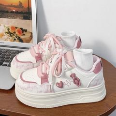 厚底面包粉色小白鞋女款2025新款春秋季chic小众百搭校园风板鞋子