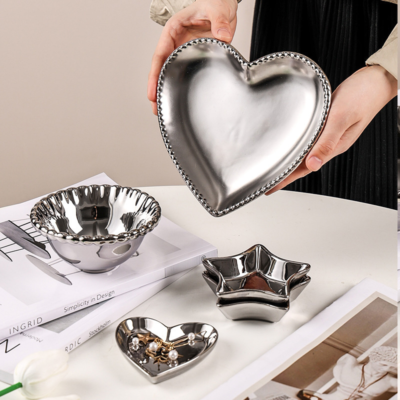 2022 New Artistic Creative Decorative Ceramic Plate Modern Household Storage Plate Jewelry Disc Ornaments Props