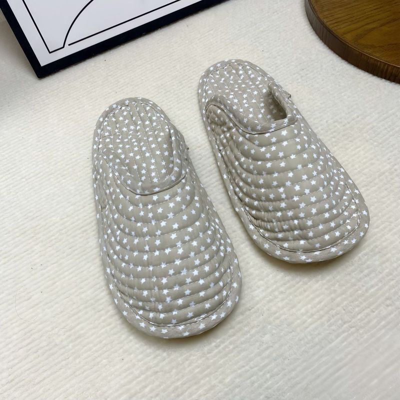 新しいクライミングマットスリッパ、家庭用屋内布底包頭綿生地、四季通気性ミュートフロアシューズカバー|undefined