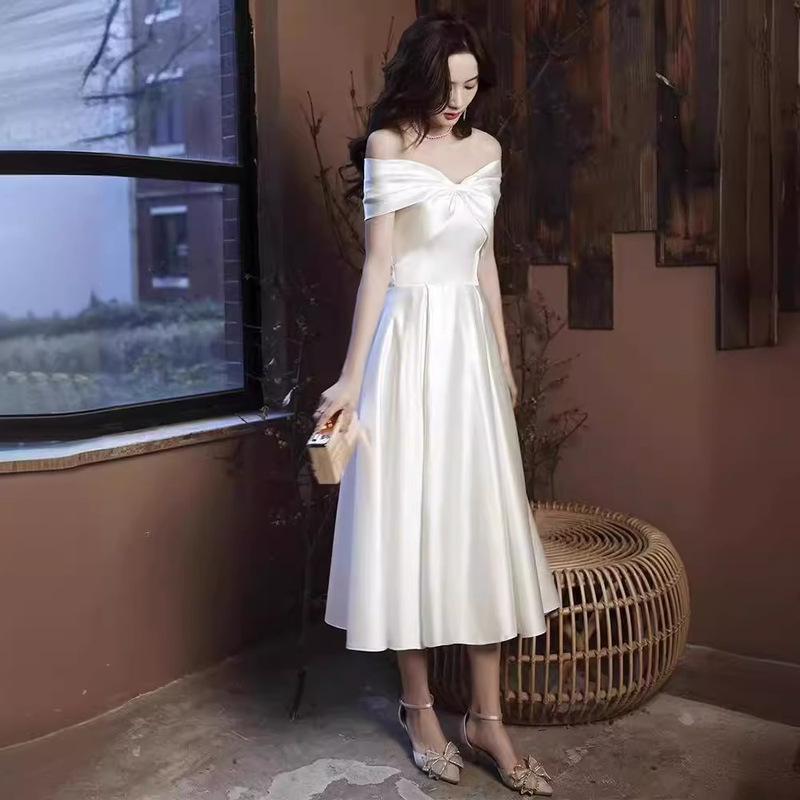 One-Shoulder Evening Gown for Socialite Banquets, Elegant Bridal Engagement Dress, White Registration Wedding Dress One-Shoulder Evening Gown for Socialite Banquets, Elegant Bridal Engagement Dress, White Registration Wedding Dress