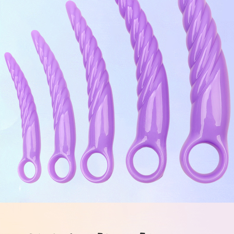 Ribbed Crescent Silicone Anal Plug, Manual Non-Vibrating Expander, Purple Size 5 — detail image 5