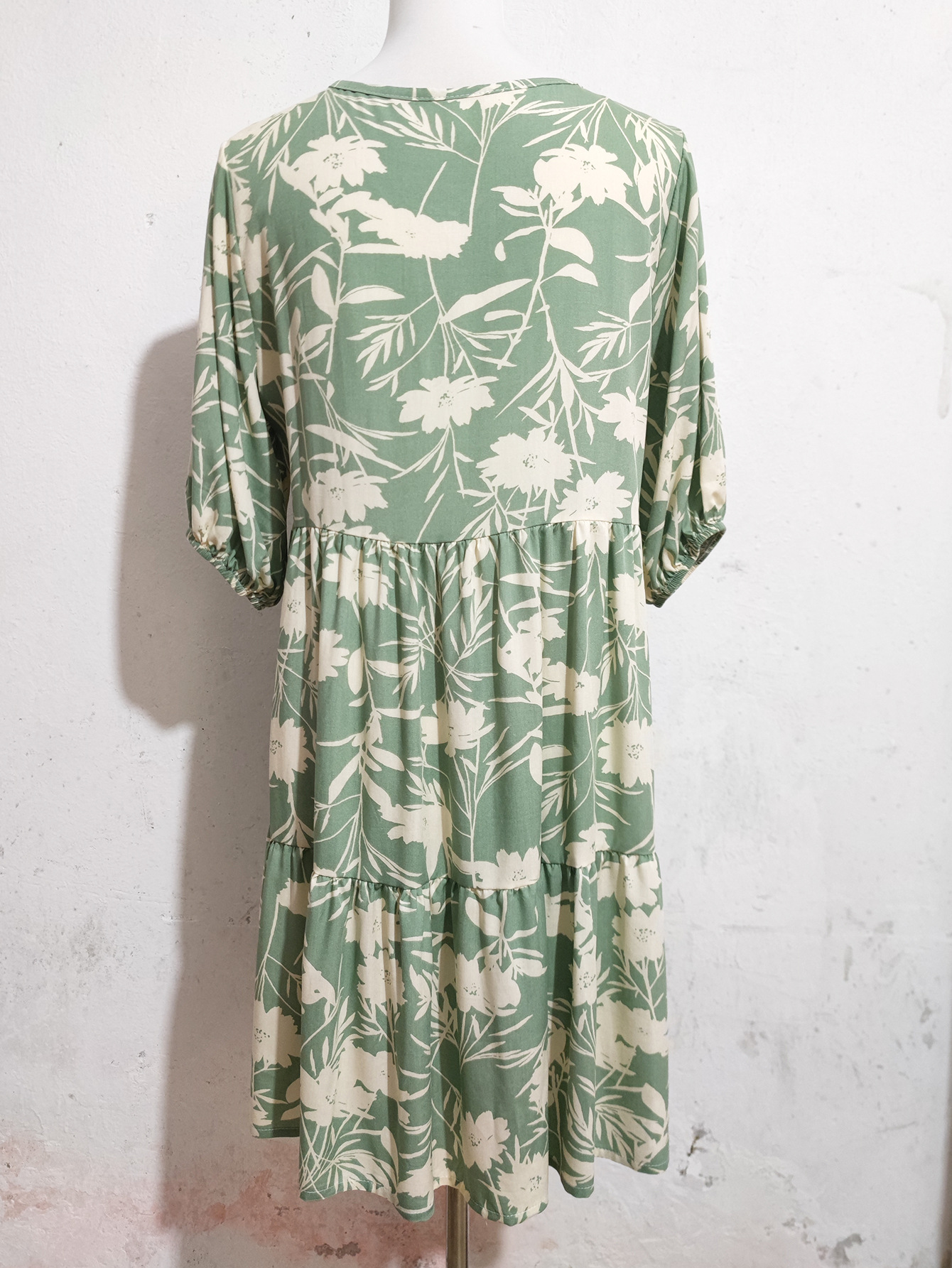 Real Shot Rayon Printed V neck Loose Big Hem Short Sleeve Holiday Dress